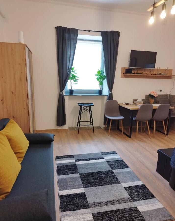 Holling Apartman Fertoboz ภายนอก รูปภาพ