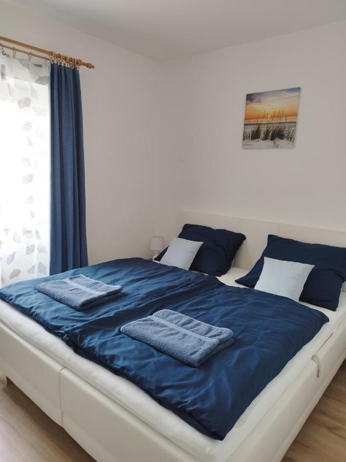 Holling Apartman Fertoboz ภายนอก รูปภาพ