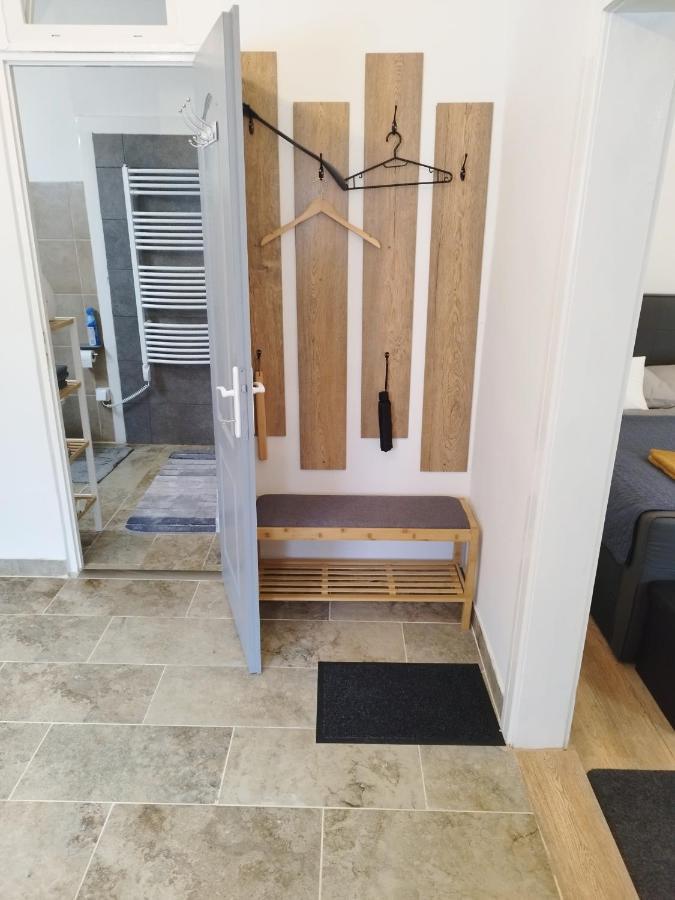 Holling Apartman Fertoboz ภายนอก รูปภาพ
